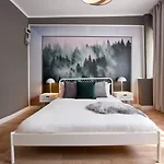 Center Getaway - Cozy For Your Perfect Apartment