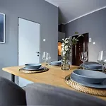 Center Getaway - Cozy For Your Perfect