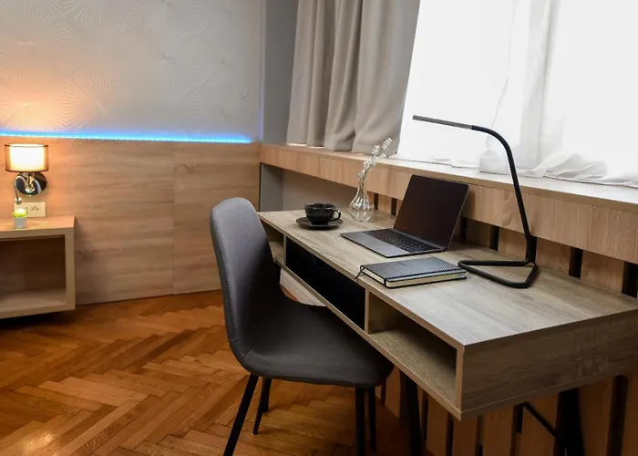 Center Getaway - Cozy For Your Perfect