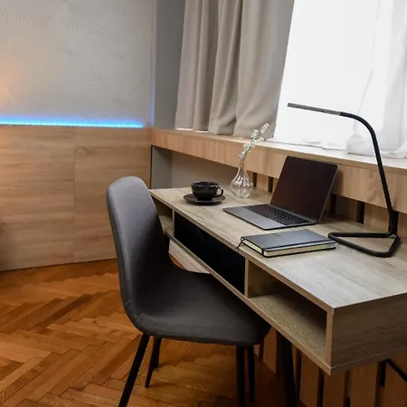 Center Getaway - Cozy For Your Perfect