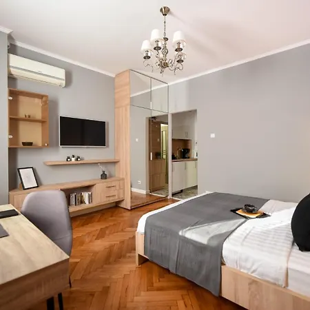 Center Getaway - Cozy For Your Perfect شقة